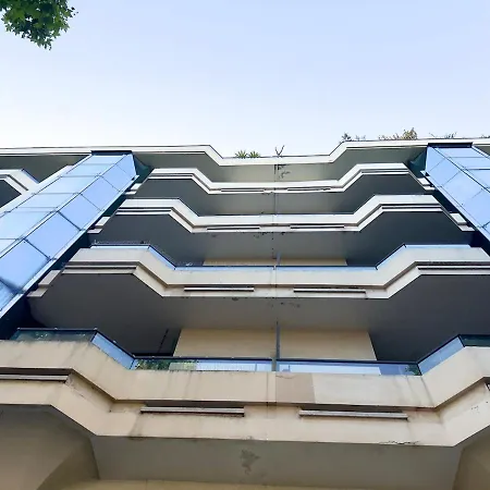 Spacious New And Terrace Lejlighed