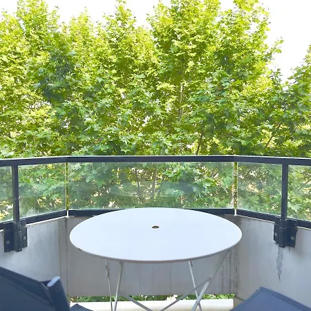 Spacious New And Terrace Lejlighed *