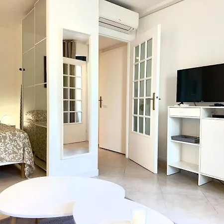 Lejlighed Spacious New And Terrace *