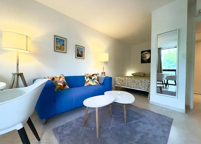 Daire Spacious New And Terrace