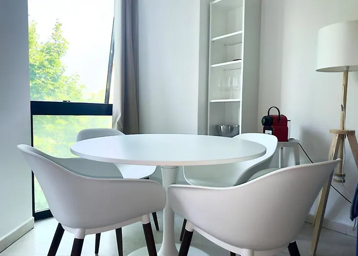 Spacious New And Terrace Juan-les-Pins
